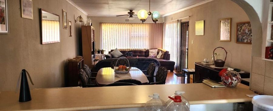 3 Bedroom Property for Sale in Mulbarton Gauteng