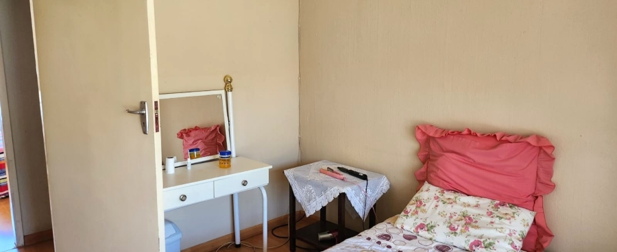 3 Bedroom Property for Sale in Mulbarton Gauteng