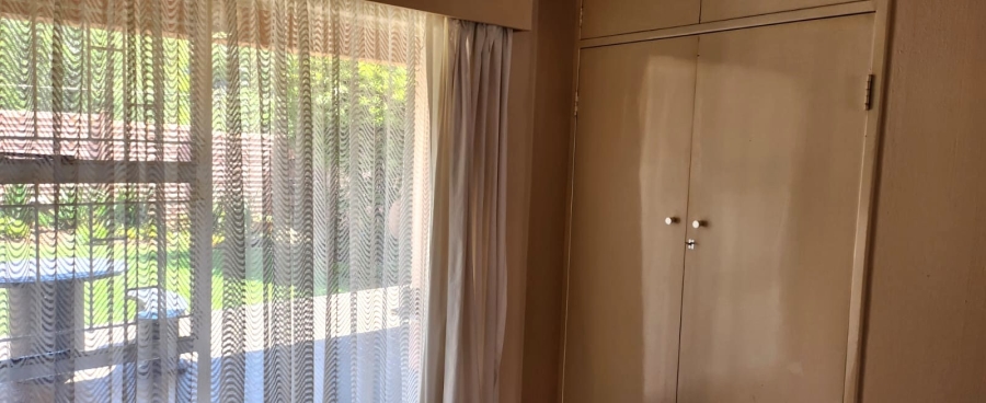 3 Bedroom Property for Sale in Mulbarton Gauteng