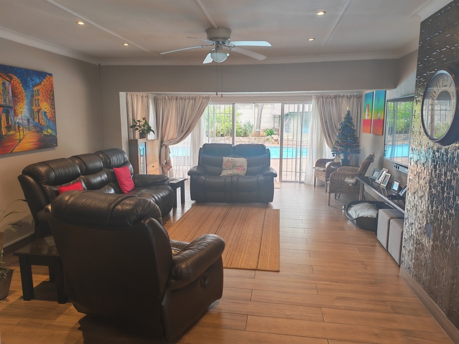 4 Bedroom Property for Sale in Randhart Gauteng