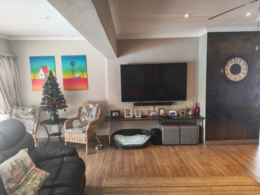 4 Bedroom Property for Sale in Randhart Gauteng