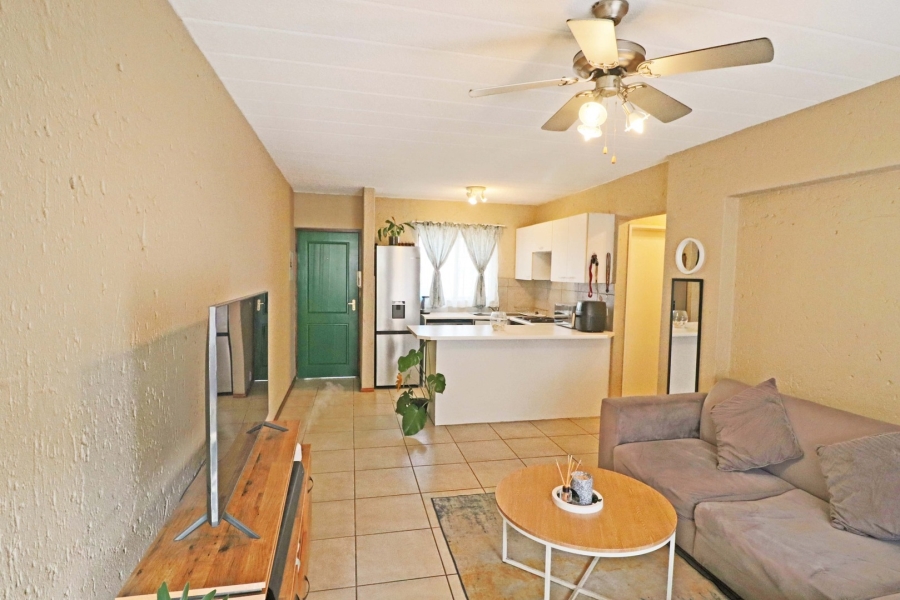 1 Bedroom Property for Sale in Bryanston Gauteng