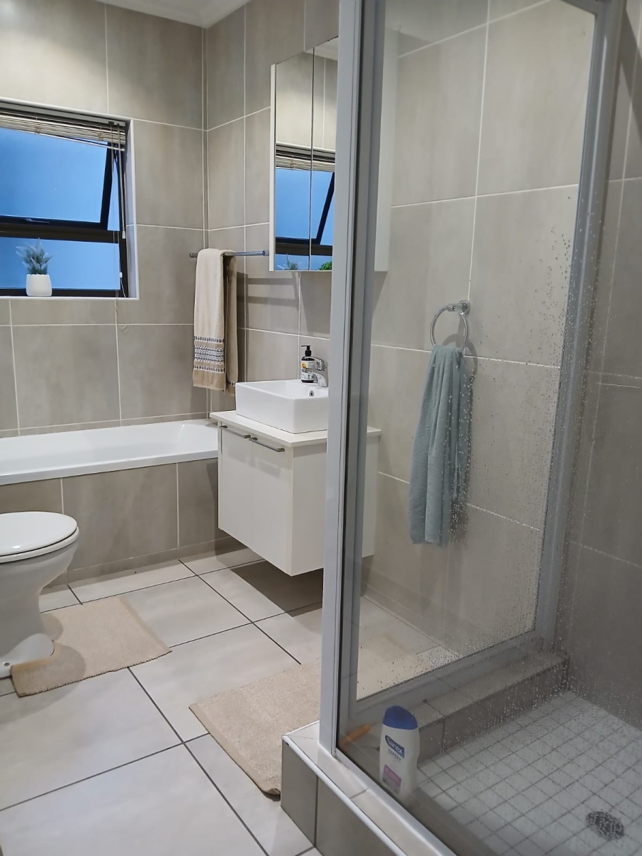 To Let 1 Bedroom Property for Rent in Lonehill Gauteng