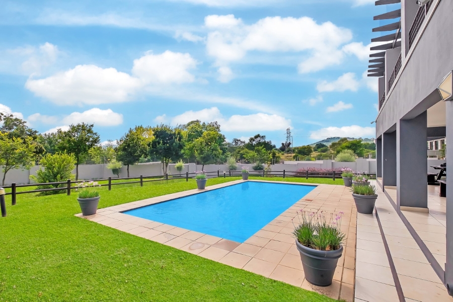 To Let 1 Bedroom Property for Rent in Lonehill Gauteng