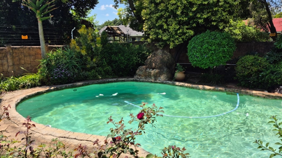 3 Bedroom Property for Sale in Eldoraigne Gauteng