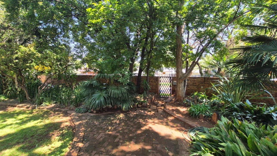 3 Bedroom Property for Sale in Eldoraigne Gauteng