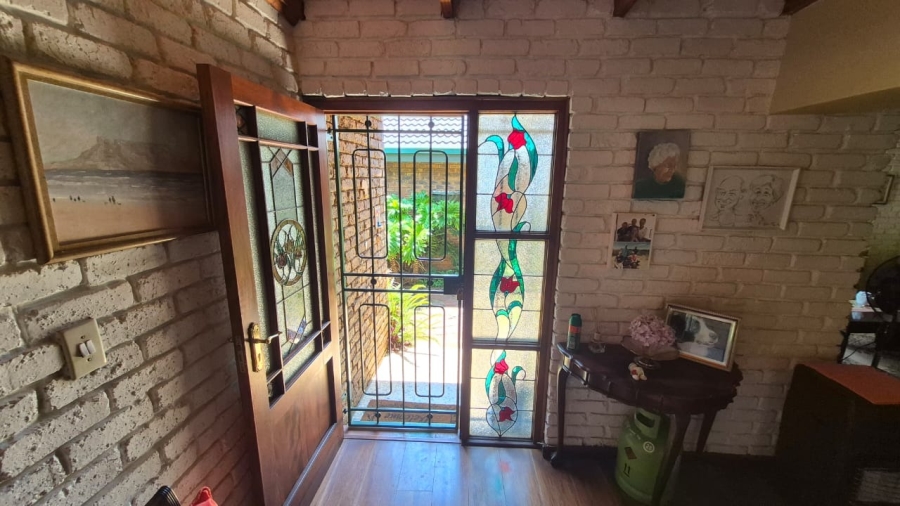 3 Bedroom Property for Sale in Eldoraigne Gauteng
