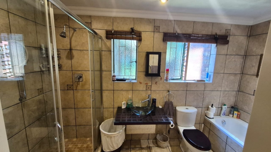 3 Bedroom Property for Sale in Eldoraigne Gauteng