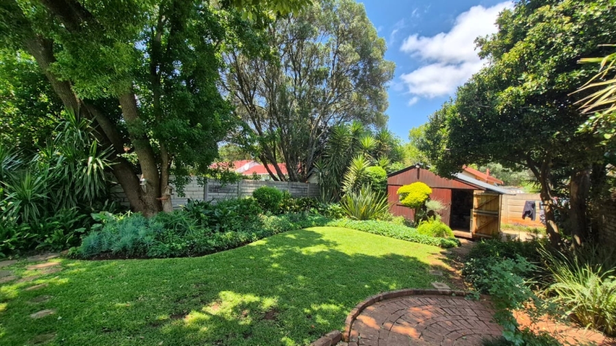 3 Bedroom Property for Sale in Eldoraigne Gauteng