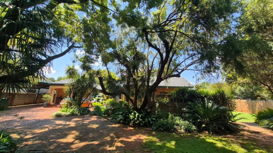 3 Bedroom Property for Sale in Eldoraigne Gauteng