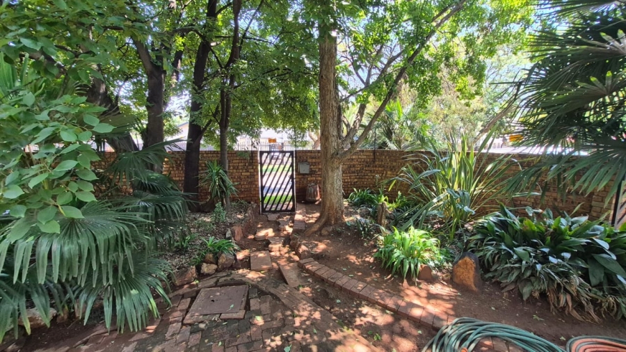 3 Bedroom Property for Sale in Eldoraigne Gauteng