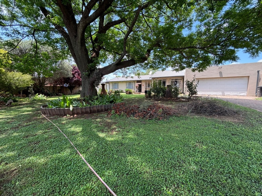 3 Bedroom Property for Sale in Strubenvale Gauteng