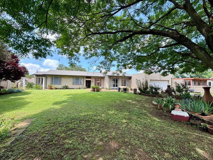 3 Bedroom Property for Sale in Strubenvale Gauteng