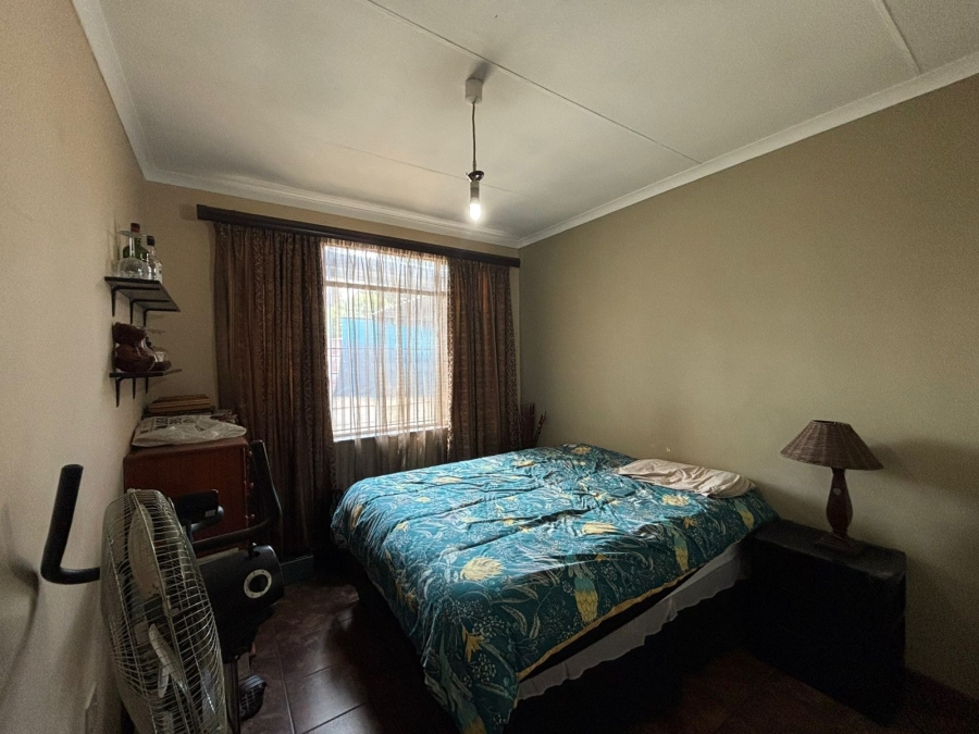 3 Bedroom Property for Sale in Strubenvale Gauteng