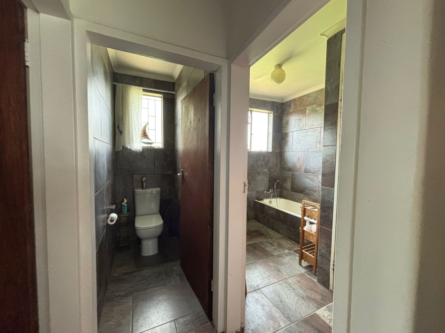 3 Bedroom Property for Sale in Strubenvale Gauteng