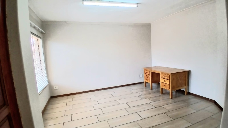 3 Bedroom Property for Sale in Wierda Park Gauteng