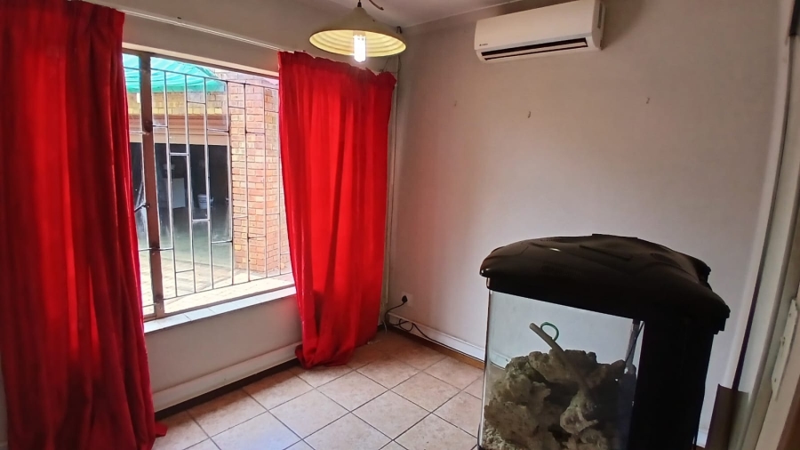 3 Bedroom Property for Sale in Wierda Park Gauteng