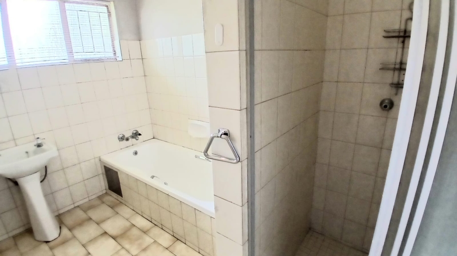 3 Bedroom Property for Sale in Wierda Park Gauteng