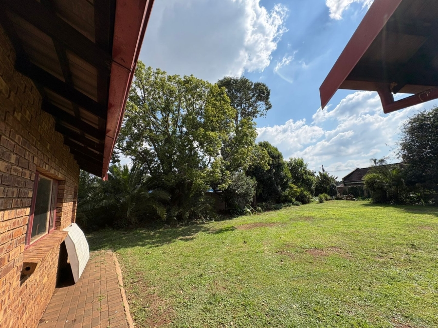 3 Bedroom Property for Sale in Wierda Park Gauteng