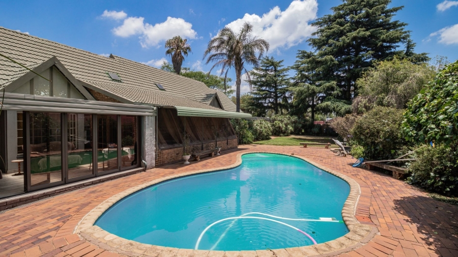 3 Bedroom Property for Sale in Bonaero Park Gauteng