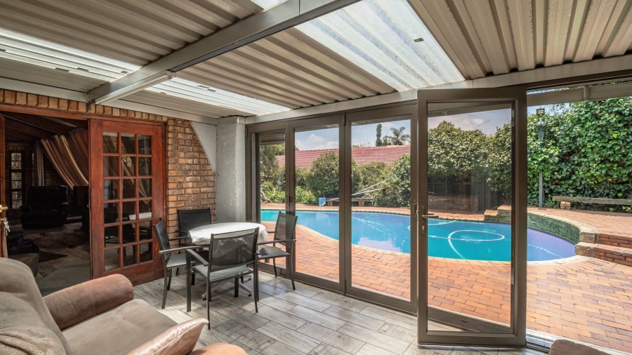 3 Bedroom Property for Sale in Bonaero Park Gauteng