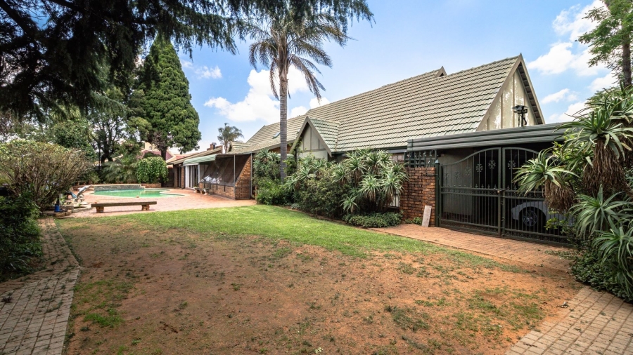 3 Bedroom Property for Sale in Bonaero Park Gauteng