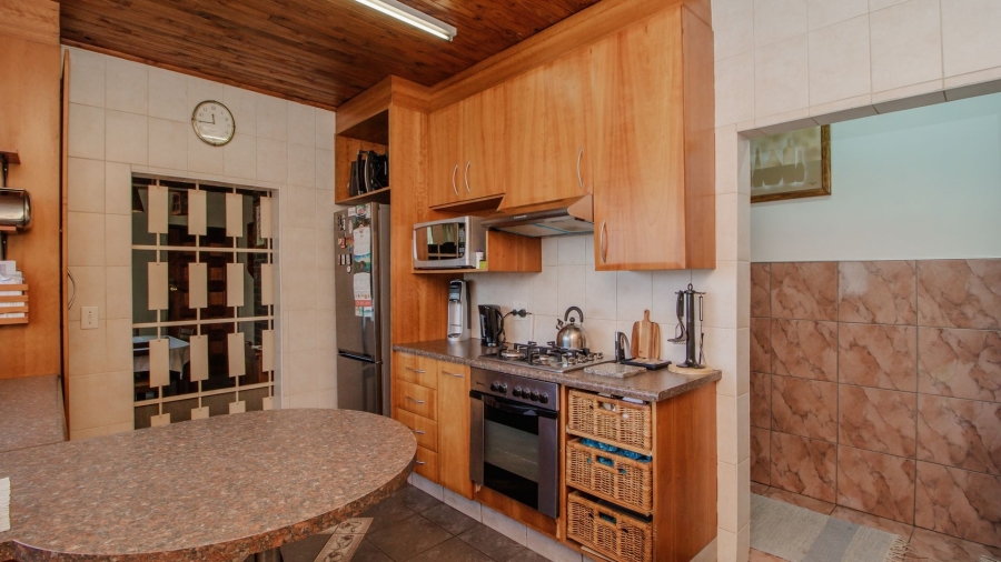 3 Bedroom Property for Sale in Bonaero Park Gauteng