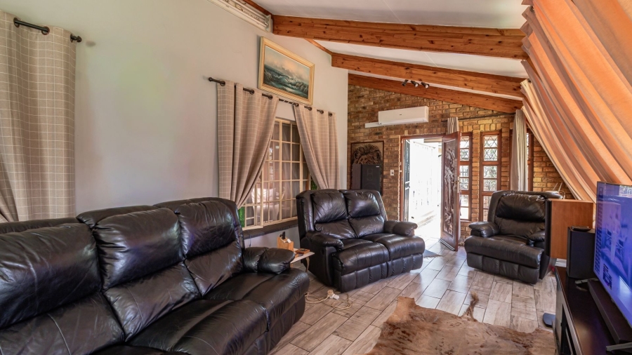 3 Bedroom Property for Sale in Bonaero Park Gauteng