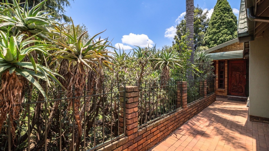 3 Bedroom Property for Sale in Bonaero Park Gauteng