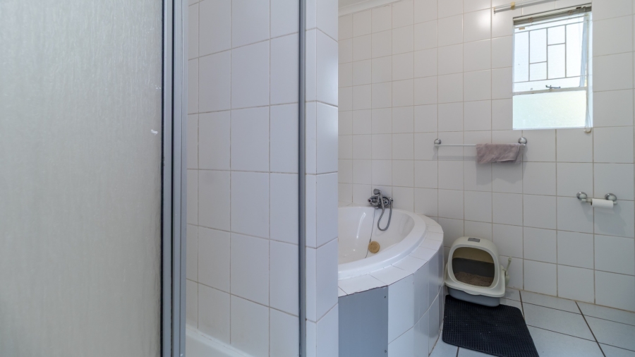 4 Bedroom Property for Sale in Noordhang Gauteng