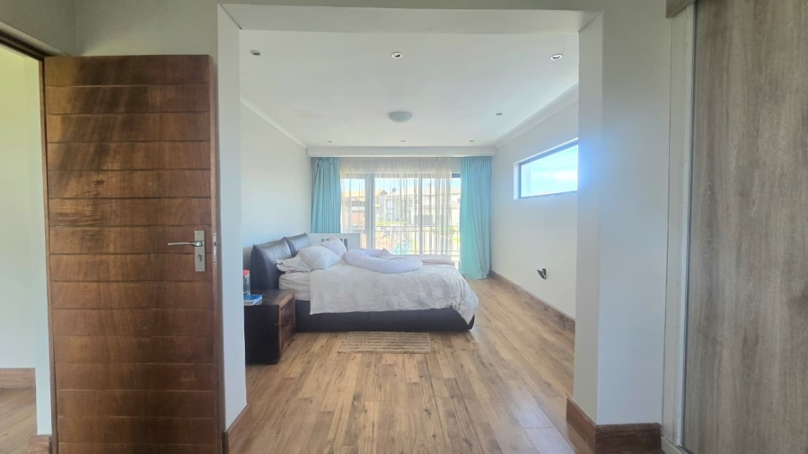 4 Bedroom Property for Sale in Blue Valley Golf Estate Gauteng