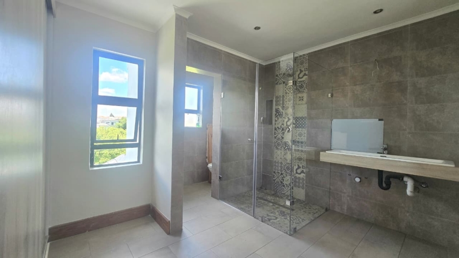 4 Bedroom Property for Sale in Blue Valley Golf Estate Gauteng