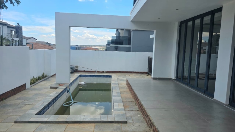 4 Bedroom Property for Sale in Blue Valley Golf Estate Gauteng