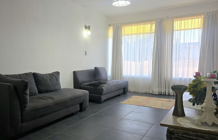 2 Bedroom Property for Sale in Eldoraigne Gauteng