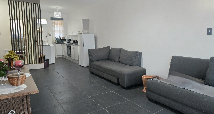 2 Bedroom Property for Sale in Eldoraigne Gauteng