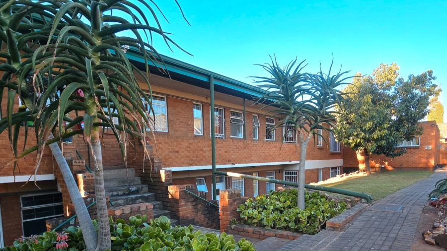 2 Bedroom Property for Sale in Eldoraigne Gauteng