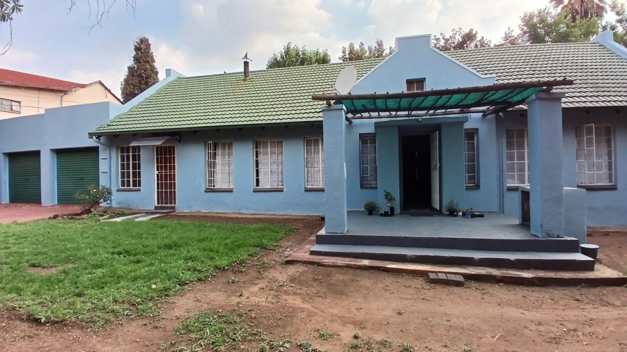 4 Bedroom Property for Sale in Brackendowns Gauteng