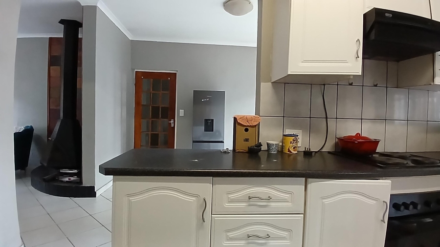 4 Bedroom Property for Sale in Brackendowns Gauteng