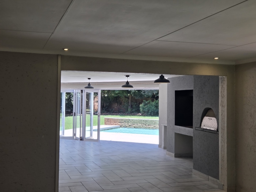 4 Bedroom Property for Sale in Eldoraigne Gauteng