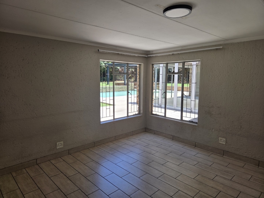 4 Bedroom Property for Sale in Eldoraigne Gauteng