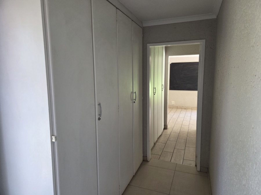 4 Bedroom Property for Sale in Eldoraigne Gauteng