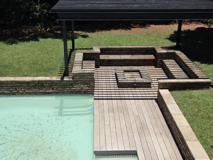 4 Bedroom Property for Sale in Eldoraigne Gauteng