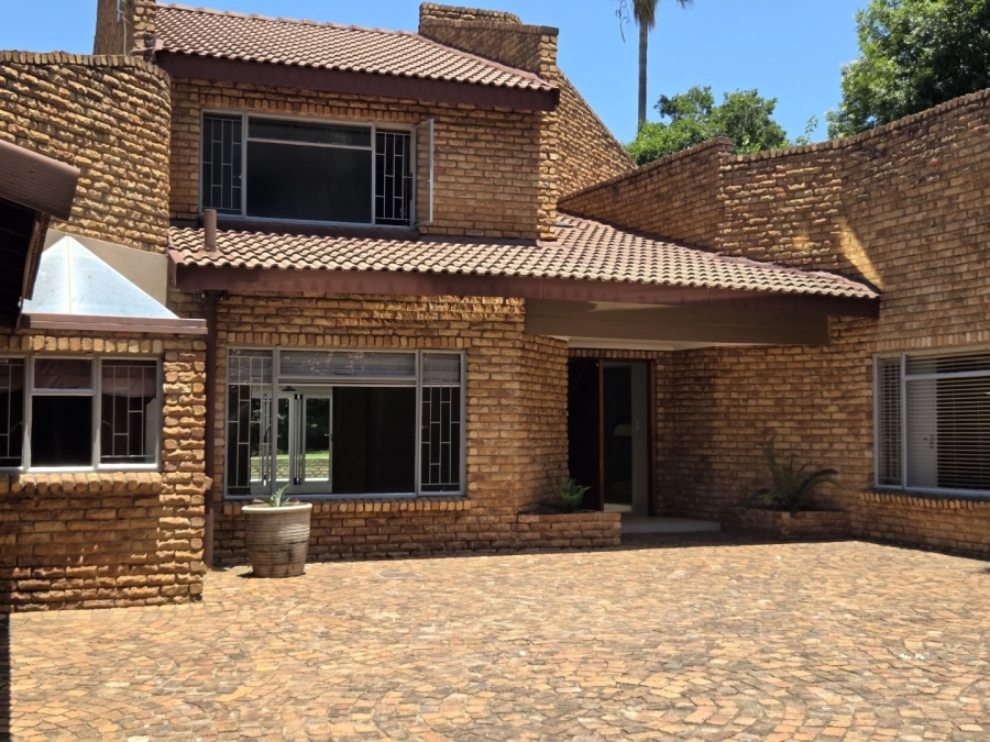 4 Bedroom Property for Sale in Eldoraigne Gauteng