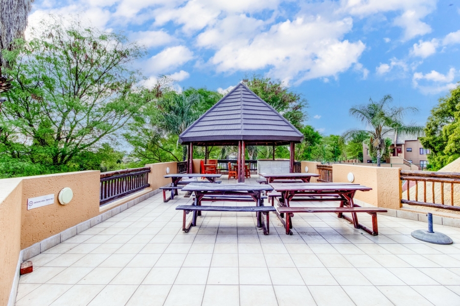 2 Bedroom Property for Sale in Douglasdale Gauteng