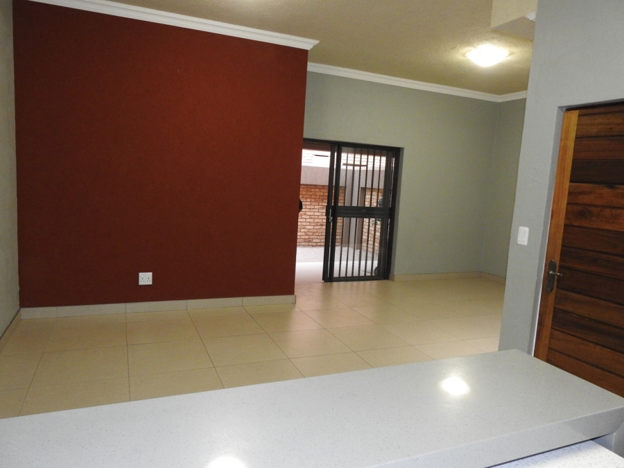 To Let 3 Bedroom Property for Rent in Ravenswood Gauteng