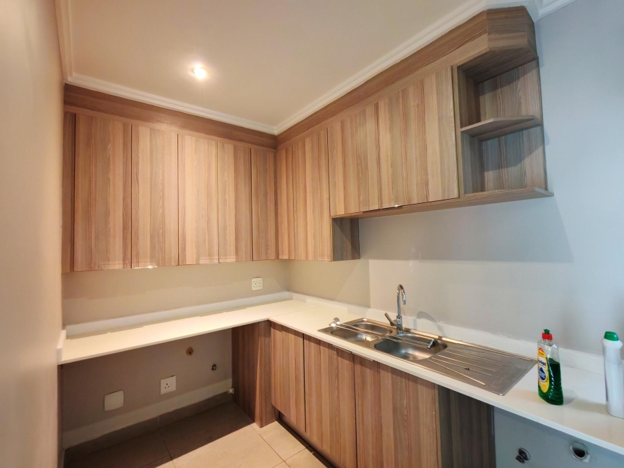 To Let 3 Bedroom Property for Rent in Sandown Gauteng