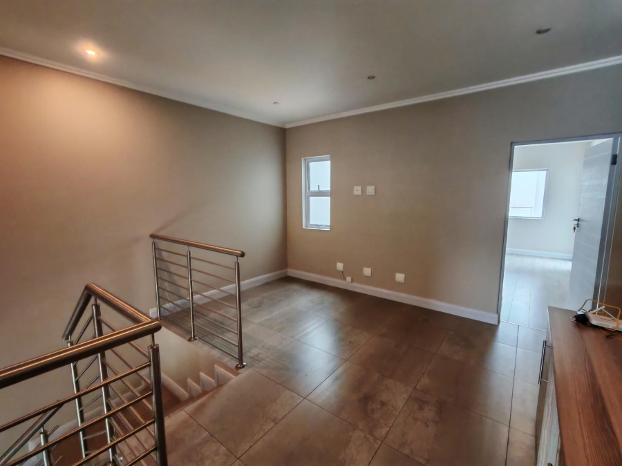 To Let 3 Bedroom Property for Rent in Sandown Gauteng