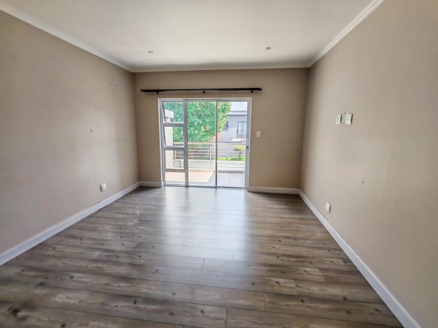 To Let 3 Bedroom Property for Rent in Sandown Gauteng
