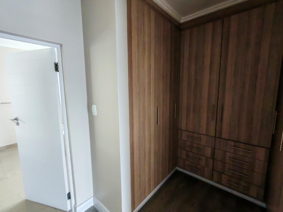 To Let 3 Bedroom Property for Rent in Sandown Gauteng