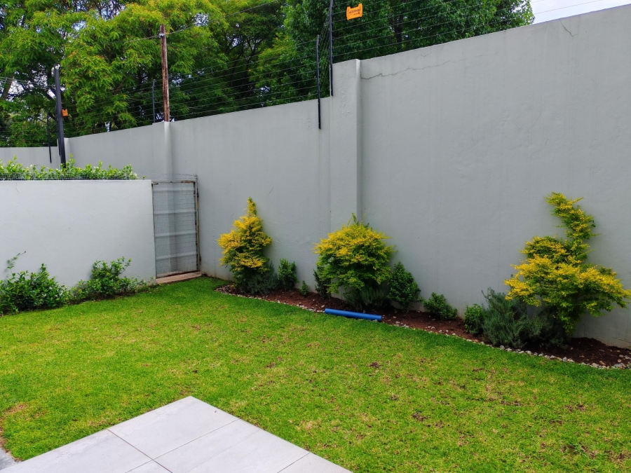 To Let 3 Bedroom Property for Rent in Sandown Gauteng